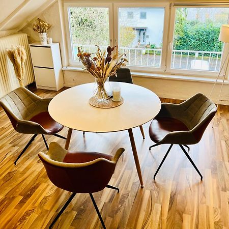 Grosse Dachgeschosswohnung Mit Kueche Und Badezimmer An Der Uniklinik Homburg Хомбург Экстерьер фото